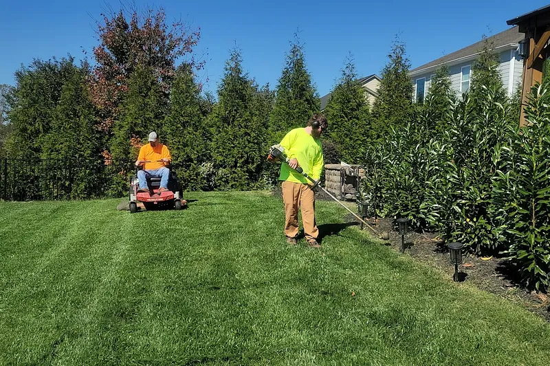 Lawn Mowing & Edging